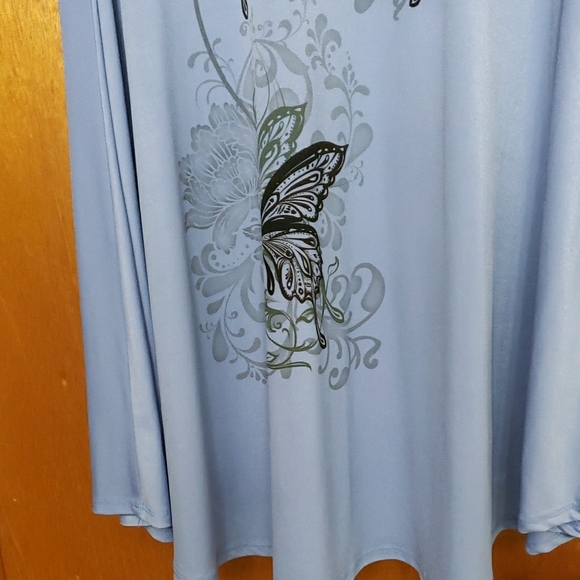 Acting Pro Light Blue Tank Top with Butterfly Print - Picture 2 of 4